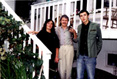 Сентябрь 2002 года. Мои дорогие. Семья Майи Валеевой - муж, художник Виктор Бахтин и сын Ренат Кирпичев. 
	  На крыльце дома. Город Барабу, штат Висконсин.